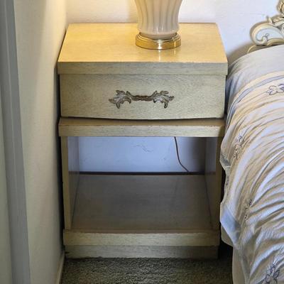 Bassett mid century modern nightstand
