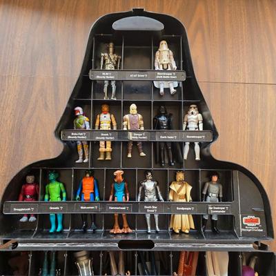 Vintage Kenner Darth Vader Star Wars figurine carrying case with figurines
