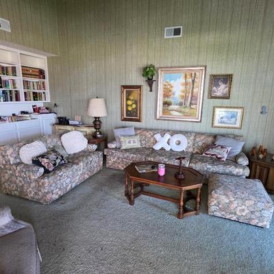 Vintage furniture, lamps and art