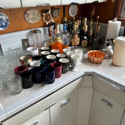 Sale Photo Thumbnail #28: Kitchenware 