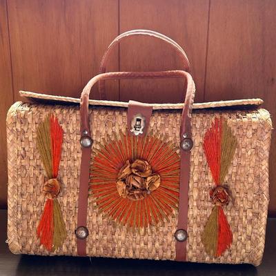 Sale Photo Thumbnail #30: Ratan handbag 