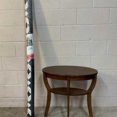 Oval Accent Table W/ Vinyl Rug (5’x7’)