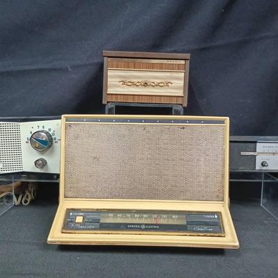 Pacific Knox 5 Tube Radio, Crown Melody Coins Radio and More
