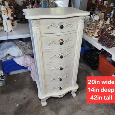 Sale Photo Thumbnail #264