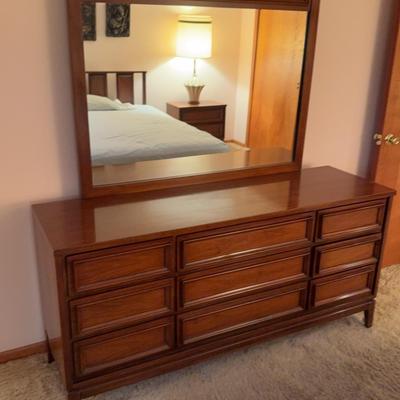 Mid-century Modern Dixie Dresser W/ Mirror (shippable)