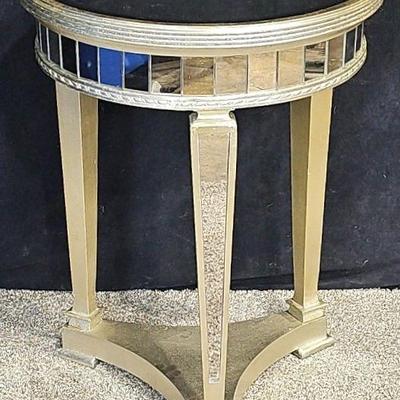 'Borghese' Style Glass Top Mirrored End Table