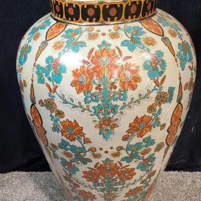 Qing Dynasty 'Famille Rose' Chinese Porcelain Vase
