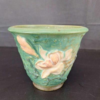 Vintage Roseville Magnolia Planter  