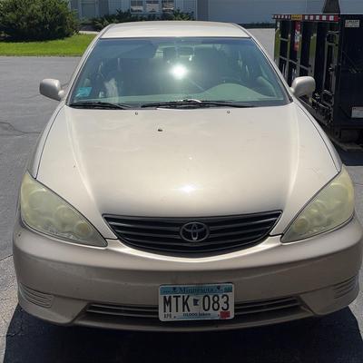 2005 Toyota Camry LE