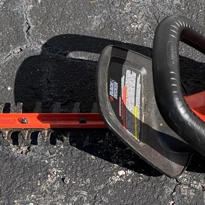 Black & Decker Hedge Trimmer 