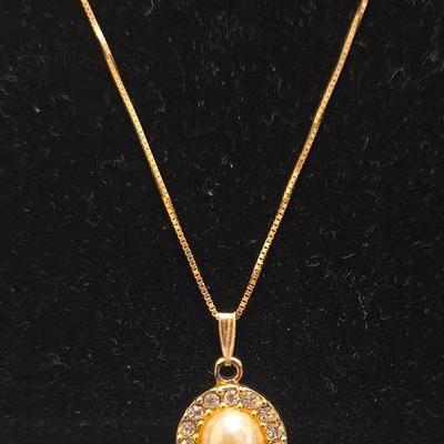10K Chain Pearl Pendant Necklace 