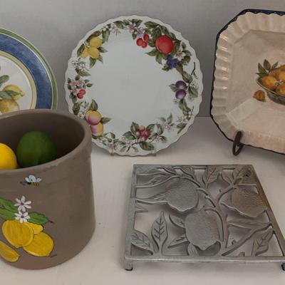  Vintage Tableware 