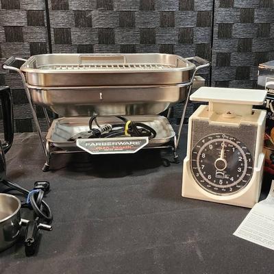 Farberware Electric Broiler, Electric Percolator, & Kitchen Scale