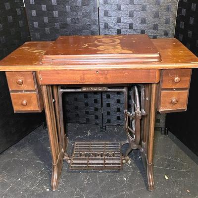 Antique Singer Sewing Machine Table (31”x33”x16”)