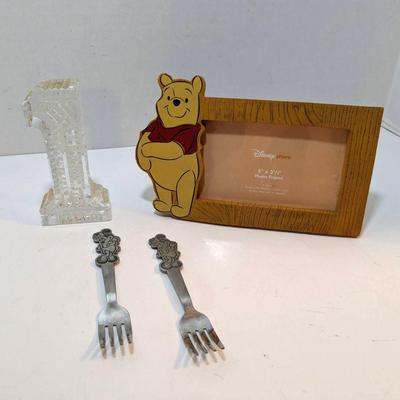 Disney Collectibles + Crystal (?) 1 Figurine (Winnie The Pooh Frame, Minnie Forks)