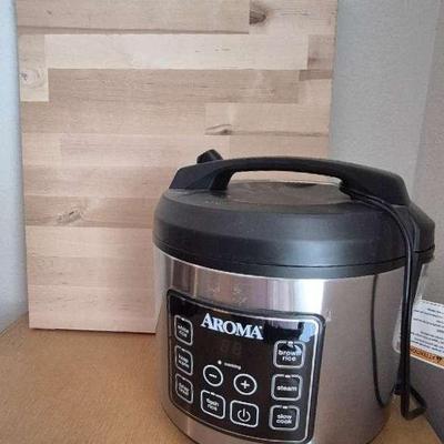 Aroma Rice Cooker And Wooden Cutting Board