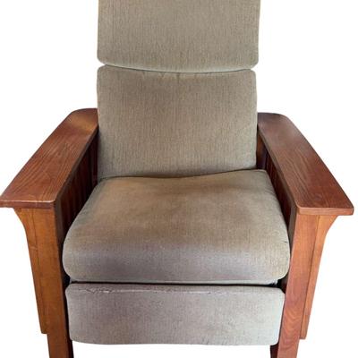 Green Mission Style Reclining Chair (Brand Unknown)