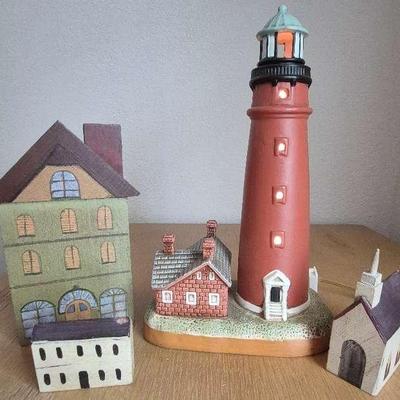 Lefton Ceramic Lighthouse Lamp And Wood Buildings 