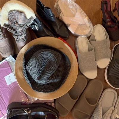 Mystery Lot of Woman’s Shoes (sizes 8-9),Scarves, And Hats