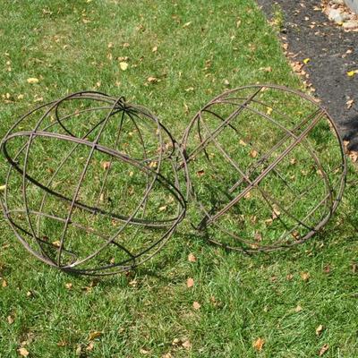 Metal outdoor decorative globes