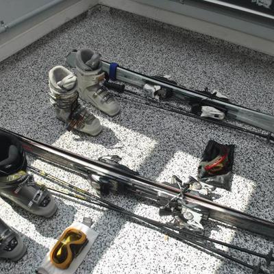 Ski equipment