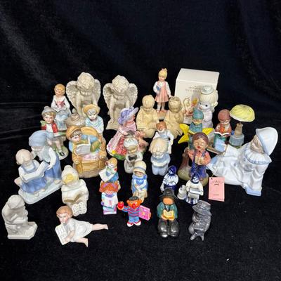 Vintage Figurines - Children Reading