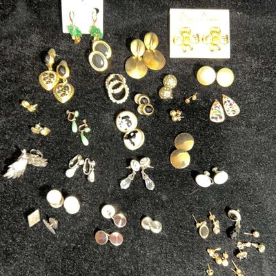 Costume Jewelry – Earrings