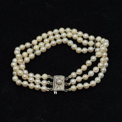 Triple Row Pearl Bracelet 