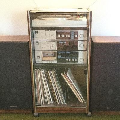Sanyo Stereo System (LR)