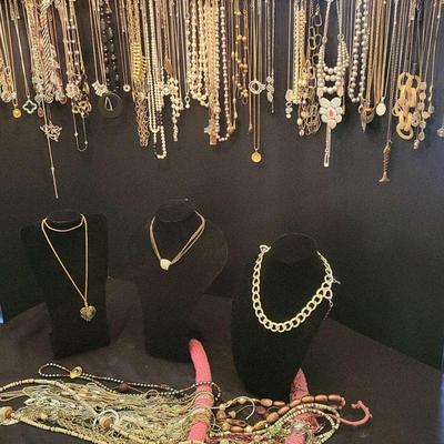 Costume Jewelry - Necklaces #1 (BR1)