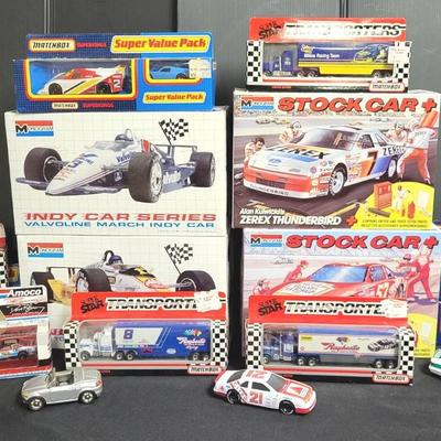 Monogram Car Model Kits + (B)