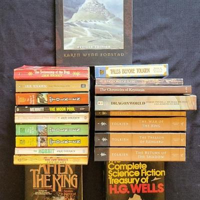 J.R.R. Tolkien Book Collection + (DR)