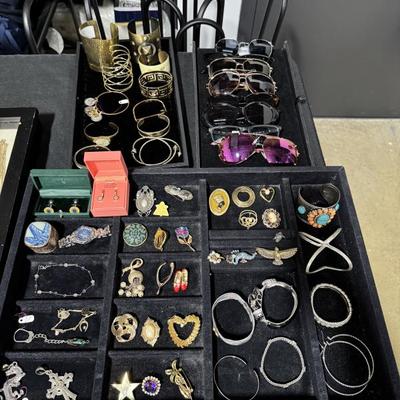 Sale Photo Thumbnail #26