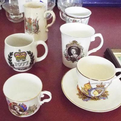 Sale Photo Thumbnail #240: ENGLAND CORONATION PIECES OF POTTERY/PORCELAIN
