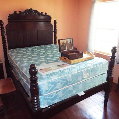 Sale Photo Thumbnail #227: ANTIQUE AMERICAN FEDERAL ¾ BED HEAVILY CARVED MAHOGANY POSTS BED & MATTRESS
