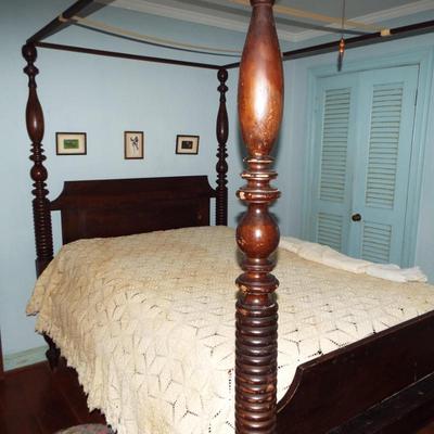 Sale Photo Thumbnail #208: ANTIQUE ¾ HEAVY SCREW TURNED 4 POSTER CANOPY BED & MATTRESS