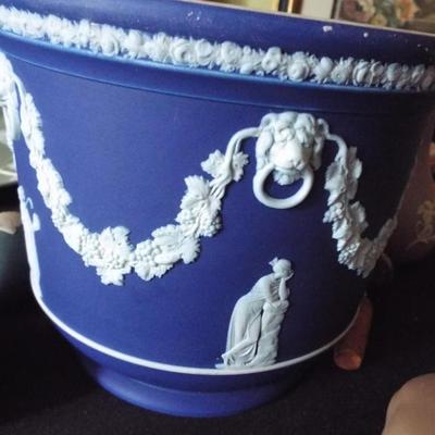 Sale Photo Thumbnail #156: RARE AND OLD WEDGWOOD CACHE POT