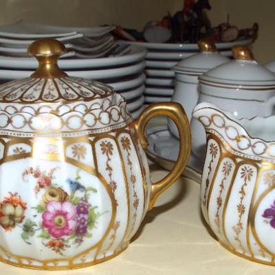 Sale Photo Thumbnail #134: HIGH QUALITY PORCELAIN SUGAR ND CREAMER SET