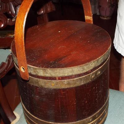 ANTIQUE PINE BENTWOOD QUITE LARGE LIDDED BUCKET