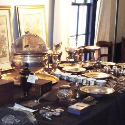 LARGE SILVERPLATE BOWL, PLATTER AND OTHER ASSORTED STERLING SILVER PIECES