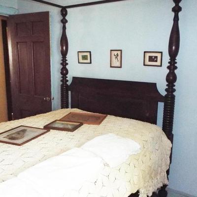 Sale Photo Thumbnail #212: ANTIQUE ¾ HEAVY SCREW TURNED 4 POSTER CANOPY BED & MATTRESS