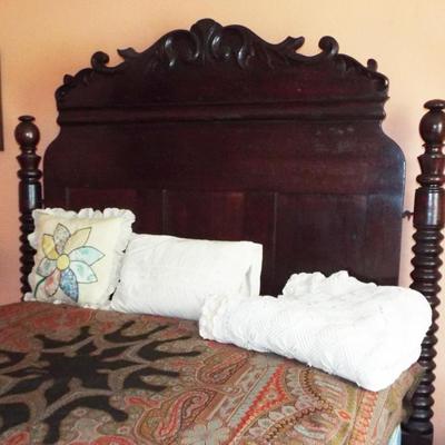 Sale Photo Thumbnail #199: ANTIQUE AMERICAN FEDERAL ¾ BED HEAVILY CARVED MAHOGANY POSTS BED & MATTRESS AND ANTIQUE 19TH C. KASHMIR PAISLEY WOOL PIANO SCARF