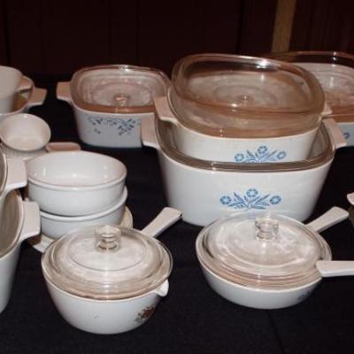 ASSORTED CORNINGWARE CORNFLOWER PATTERN BAKING DISHES