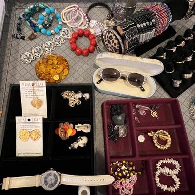 Sale Photo Thumbnail #32
