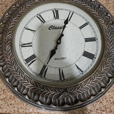 Classic Gallery Clock