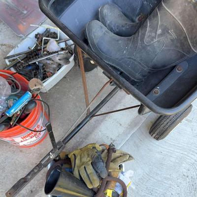 Agri-Fab Spreader & 3 Bins Miscellaneous Tools