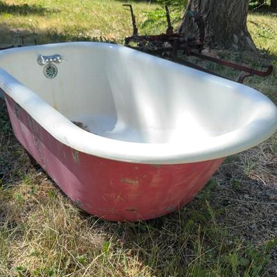 Antique Clawfoot Bathtub