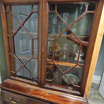 Huntley Furniture Wood Hutch