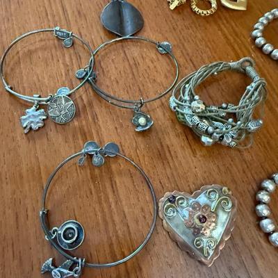 Sale Photo Thumbnail #324