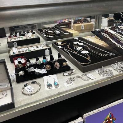 Sale Photo Thumbnail #20